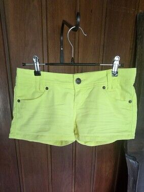 Zanadi Bright Yellow Women's Stretch Denim Shorts Size 3 EUC